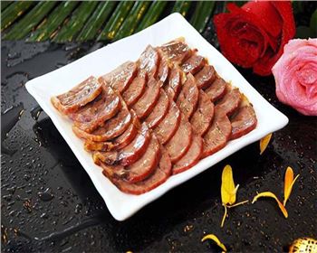 肉質(zhì)很緊，五香味十足！